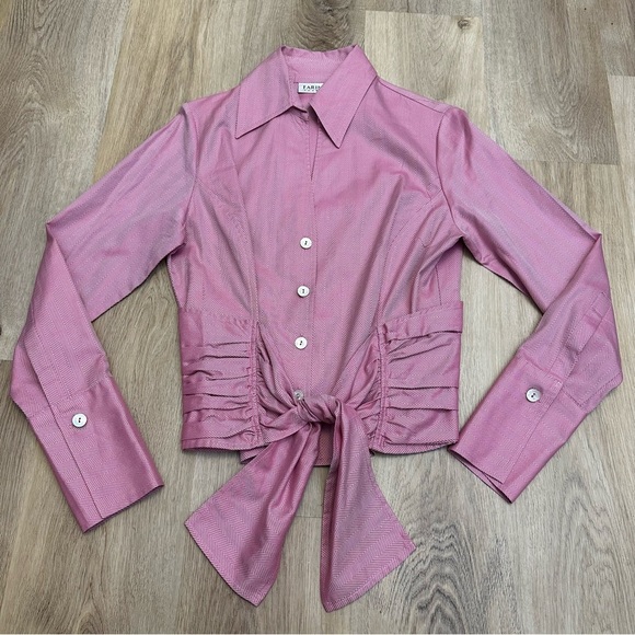 Farina’s Taghavi Cropped Chevron Pink Button Down Shirt with Waist Tie - Picture 5 of 9